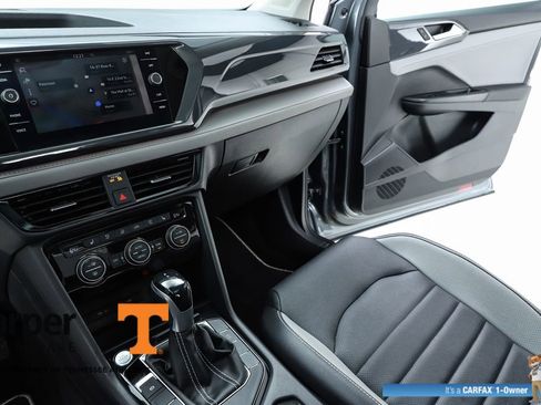 Used 2023 Volkswagen Taos SEL image 61