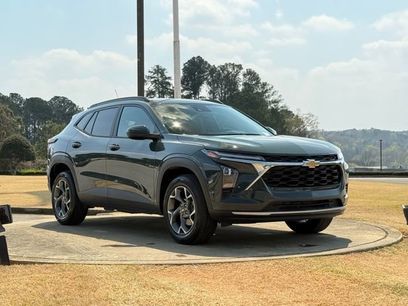 Used 2025 Chevrolet Trax LT