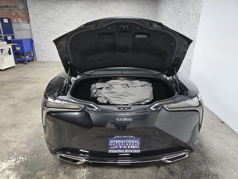 Used 2023 Lexus LC 500 Coupe w/ Performance Package image 38