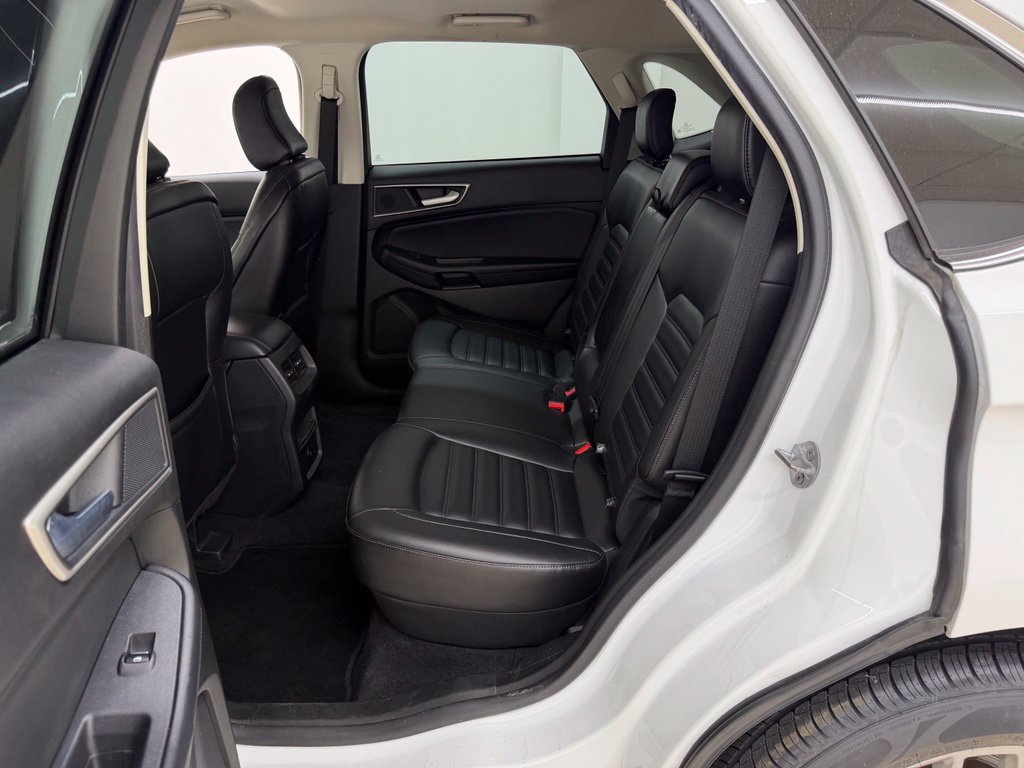 Used 2023 Ford Edge SEL AWD/4WD image 16