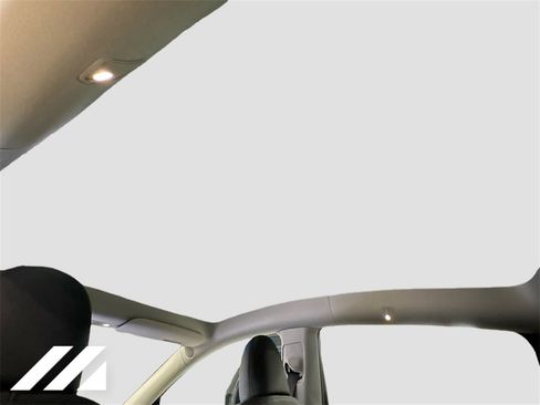 Used 2024 Tesla Model Y Long Range image 22