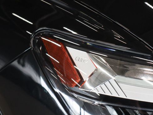 Certified 2024 Audi Q4 e-tron Premium Plus image 27