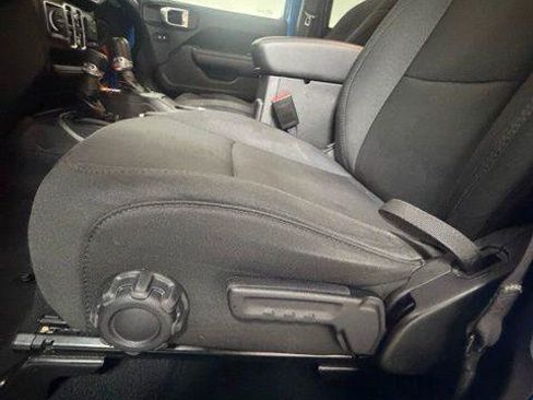 Certified 2022 Jeep Wrangler Unlimited Sport AWD/4WD image 16