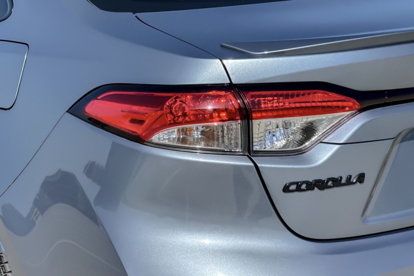 Certified 2024 Toyota Corolla SE w/ SE Premium Package FWD image 25