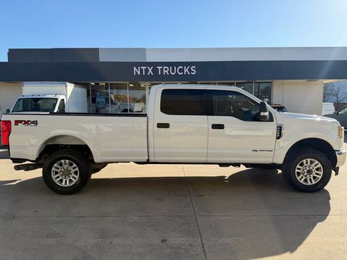Used 2019 Ford F250 XLT w/ XLT Value Package image 6