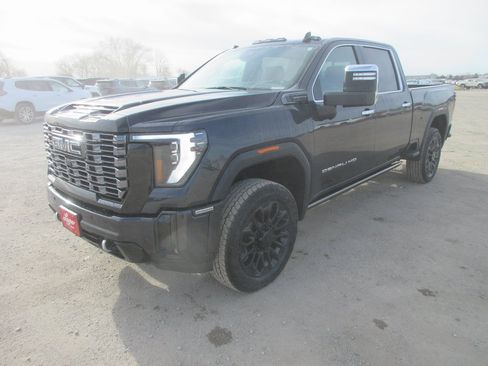 New 2026 GMC Sierra 2500 Denali Ultimate image 11