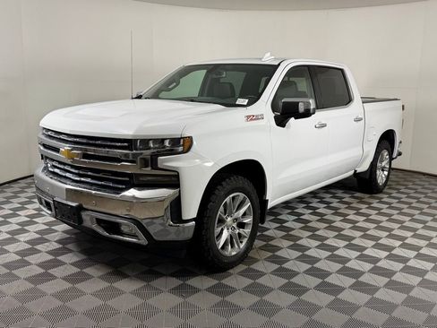 Used 2021 Chevrolet Silverado 1500 LTZ w/ Z71 Off-Road Package image 7