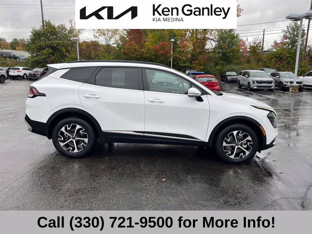 Certified 2025 Kia Sportage EX w/ Premium Package AWD/4WD image 8