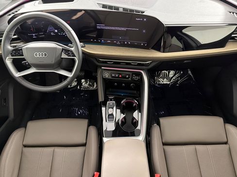 Used 2025 Audi Q5 Premium Plus w/ Premium Plus AWD/4WD image 12