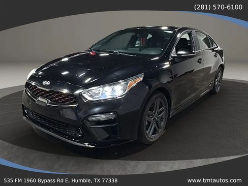 Used 2020 Kia Forte GT-Line w/ GT-Line Premium Package FWD image 2
