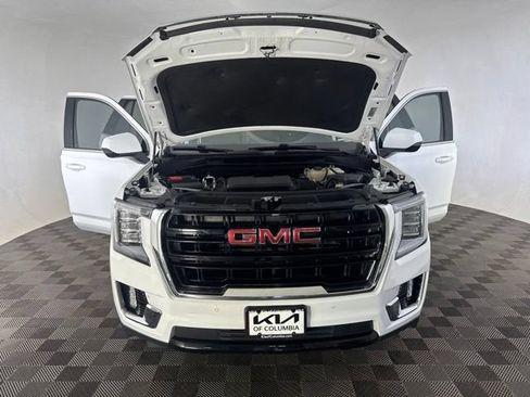 Used 2022 GMC Yukon SLE w/ Gmc Pro Safety Plus Package AWD/4WD image 13