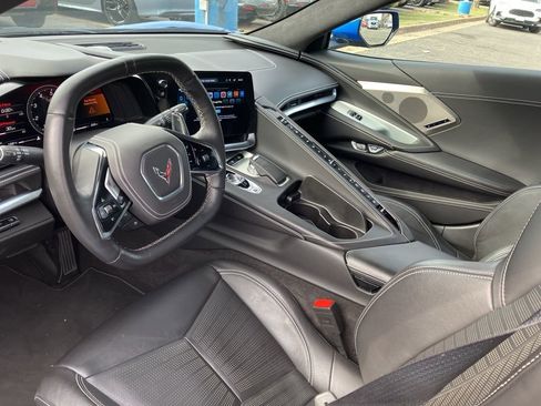 Used 2025 Chevrolet Corvette Stingray Premium Cpe w/ 3LT image 11