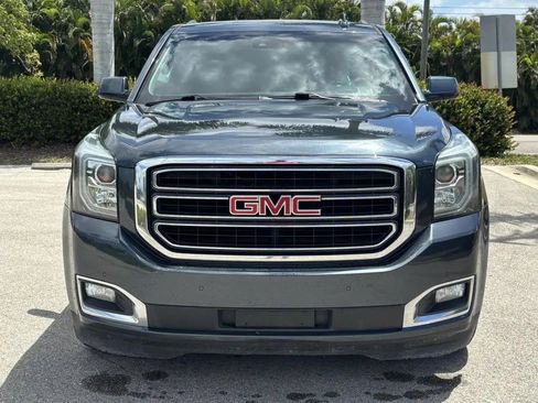 Used 2019 GMC Yukon XL SLT AWD/4WD image 3