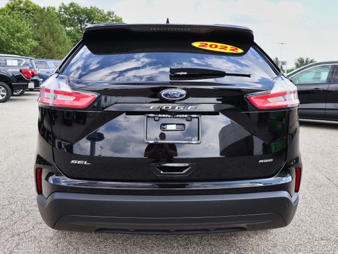 Used 2022 Ford Edge SEL w/ Sport Appearance Package image 4