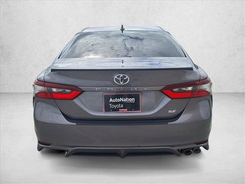 Used 2023 Toyota Camry SE FWD image 6