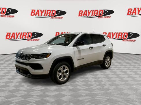 Used 2025 Jeep Compass Sport AWD/4WD image 4