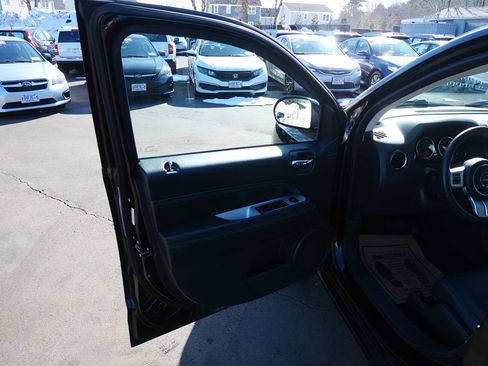 Used 2017 Jeep Compass High Altitude image 14