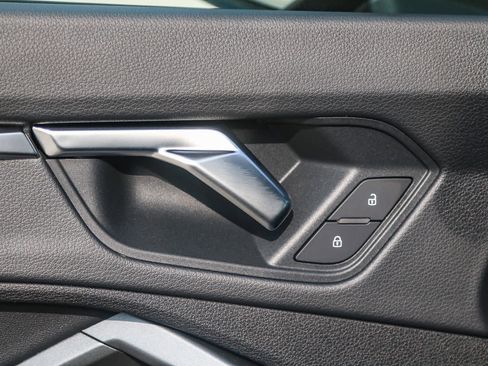 New 2025 Audi Q3 2.0T Premium image 32