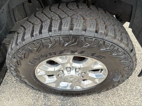 Used 2022 RAM 3500 Laramie w/ Chrome Appearance Group AWD/4WD image 19