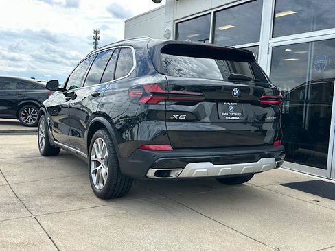 Used 2024 BMW X5 xDrive40i w/ Premium Package AWD/4WD image 8