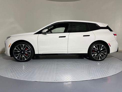 New 2026 BMW iX xDrive60 w/ M Sport Package image 2