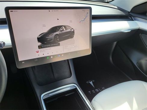 Used 2023 Tesla Model 3 Standard Range image 19