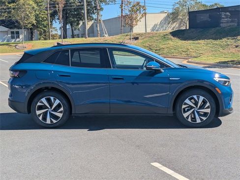 New 2025 Volkswagen ID.4 Pro image 3