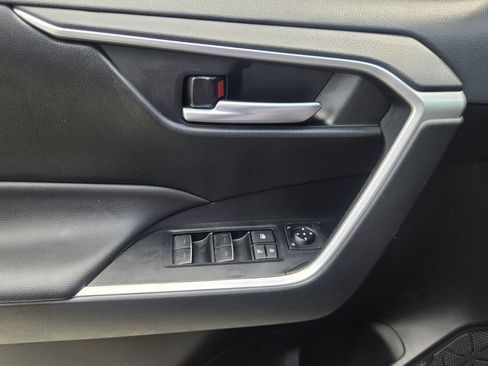Used 2023 Toyota RAV4 XLE FWD image 26