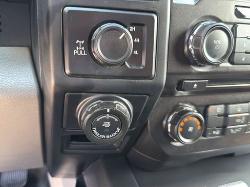 Used 2018 Ford F150 XL w/ Equipment Group 101A Mid AWD/4WD image 26