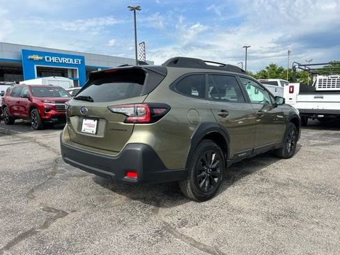 Used 2025 Subaru Outback Onyx Edition AWD/4WD image 3