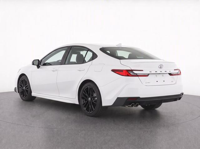 Used 2025 Toyota Camry SE FWD image 7