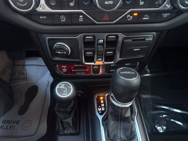New 2026 Jeep Gladiator Mojave w/ Safety Group AWD/4WD image 24