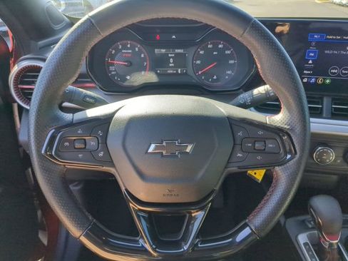 Used 2024 Chevrolet Trax RS w/ Driver Confidence Package FWD image 31