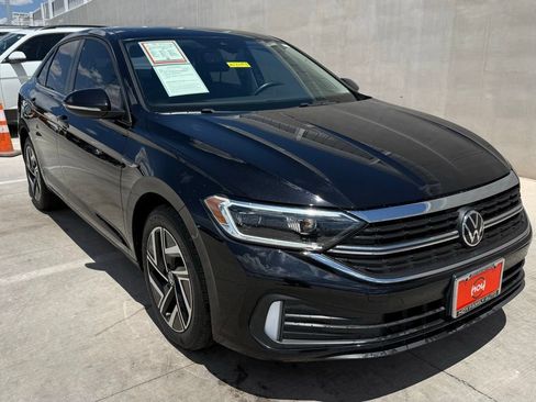 Used 2024 Volkswagen Jetta SEL FWD image 29