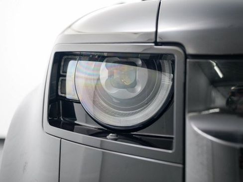 Used 2024 Land Rover Defender 90 V8 image 14