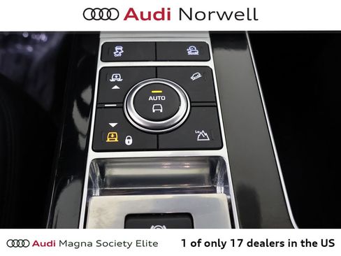 Used 2020 Land Rover Range Rover HSE AWD/4WD image 3