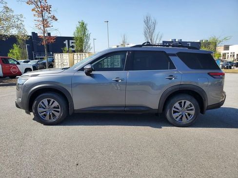 Certified 2023 Nissan Pathfinder SV image 7