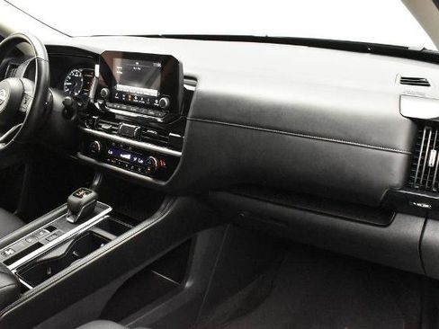 Certified 2025 Nissan Pathfinder SV FWD image 23