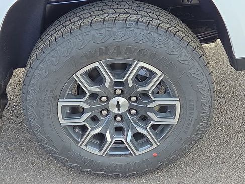 New 2026 Chevrolet Colorado Z71 w/ Technology Package image 7