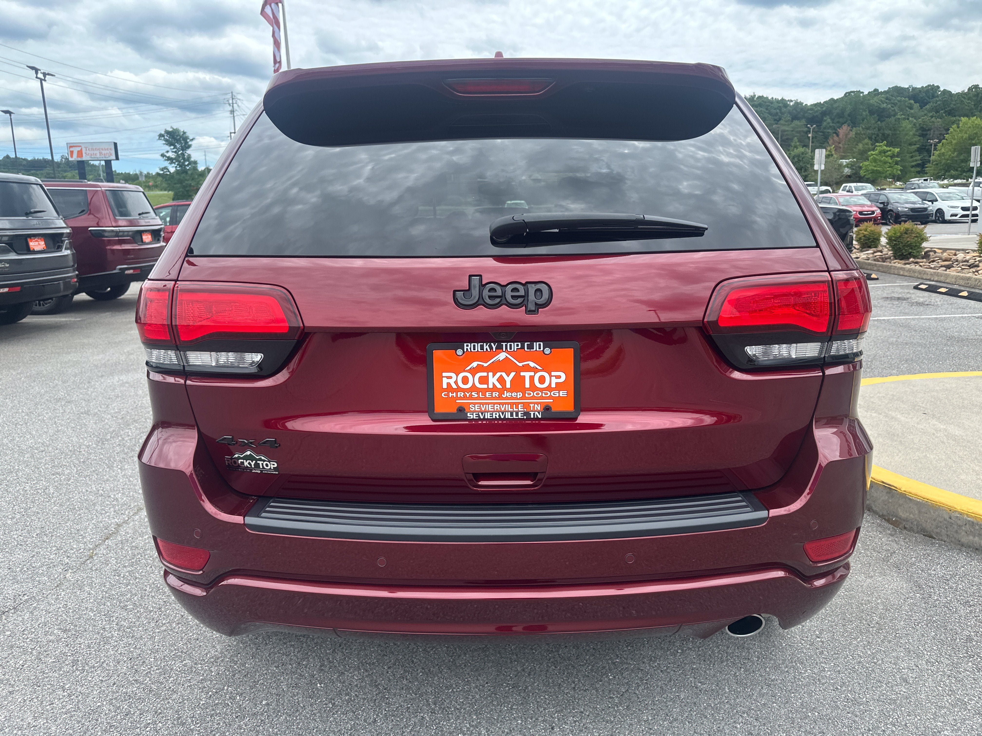 Used 2022 Jeep Grand Cherokee Laredo X AWD/4WD image 10