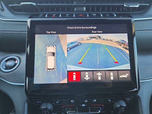 New 2025 Jeep Grand Cherokee Limited w/ Luxury Tech Group II image 11