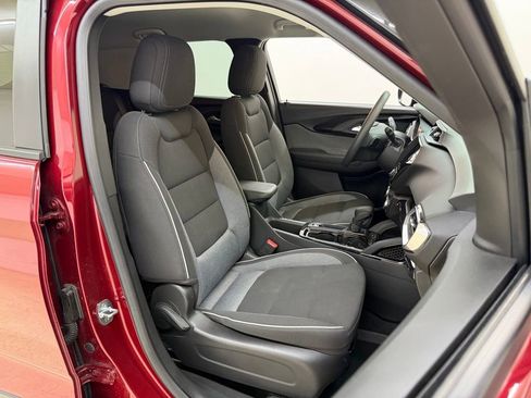 Used 2023 Chevrolet TrailBlazer LT w/ Convenience Package FWD image 10