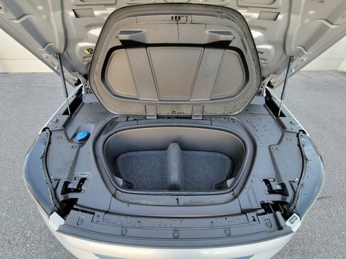 Used 2023 Volvo XC40 Recharge Ultimate image 10