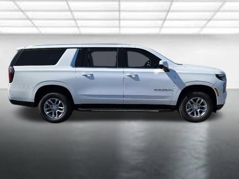 New 2026 Chevrolet Suburban LS w/ Max Trailering Package image 32