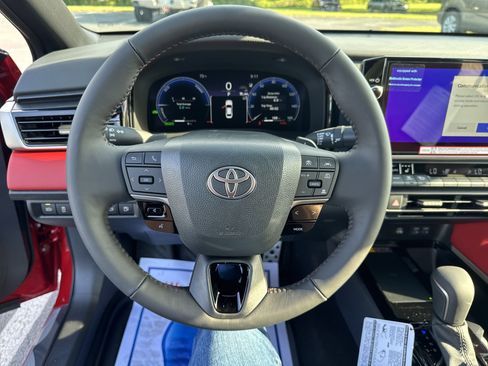 New 2025 Toyota Camry XSE FWD image 17
