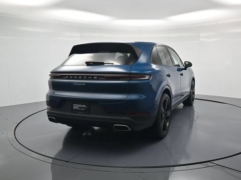 Certified 2026 Porsche Cayenne AWD/4WD image 40