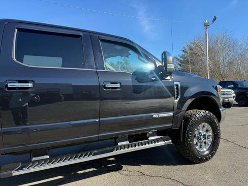 Used 2019 Ford F350 XLT w/ XLT Premium Package image 16