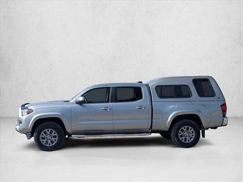 Used 2019 Toyota Tacoma SR5 AWD/4WD image 7
