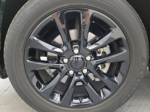 Used 2022 Jeep Grand Cherokee Laredo X AWD/4WD image 31