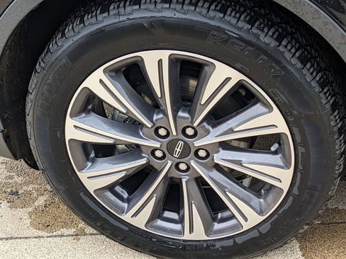 Used 2021 Lincoln Corsair Reserve FWD image 10